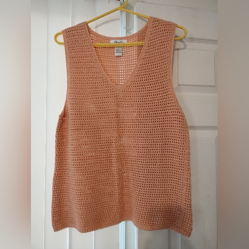 IZOD 100% Cotton Open-Stitch V-Neck Sweater Tank Beautiful Coral Color SZ. Large